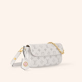 Tas LV Louis Vuitton Wallet on Chain Monogram calf Pattern