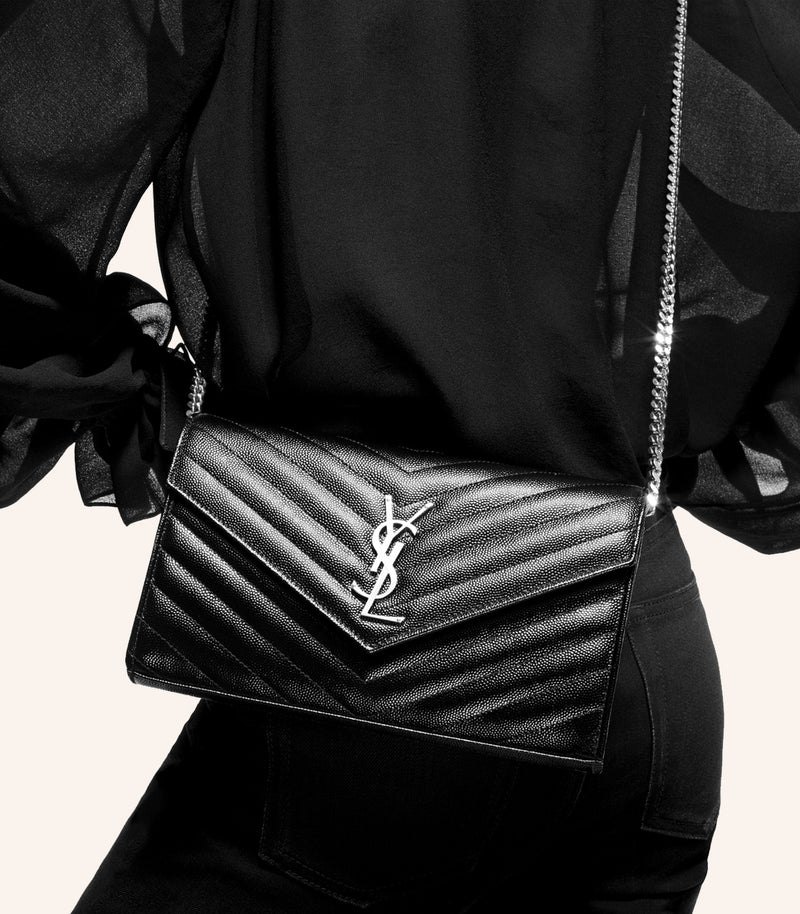 Tas YSL Saint Laurent Envelope Chain Wallet In Grain De Poudre Embossed Leather